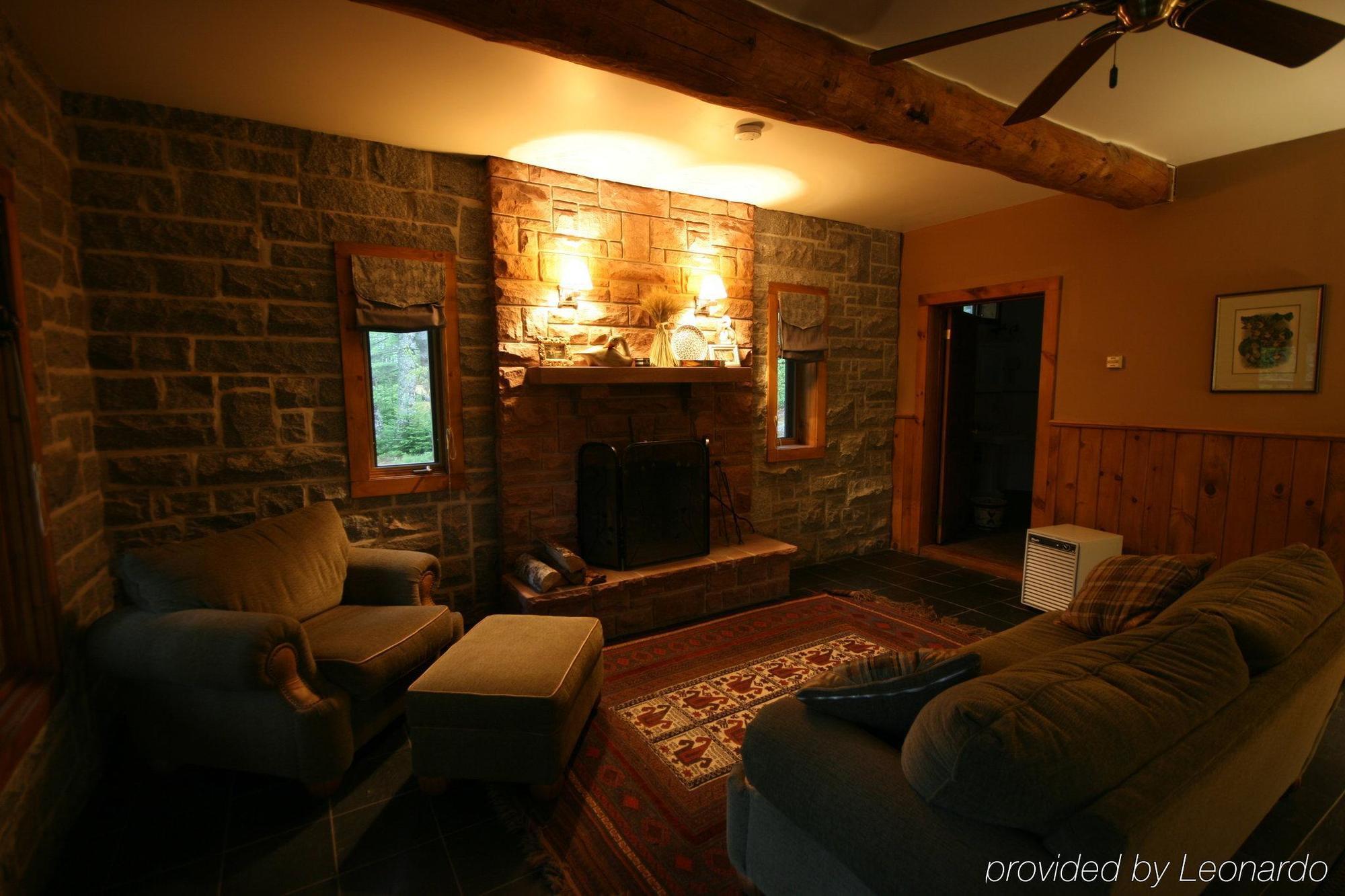Trout Point Lodge Of Nova Scotia East Kemptville Rum bild