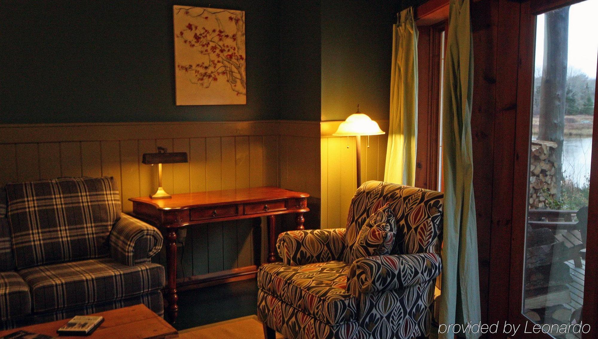 Trout Point Lodge Of Nova Scotia East Kemptville Exteriör bild