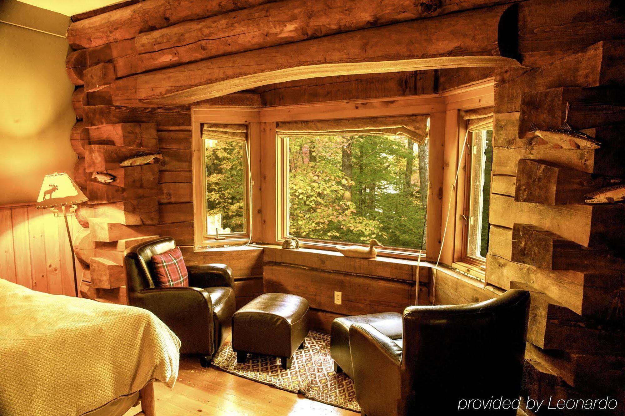 Trout Point Lodge Of Nova Scotia East Kemptville Exteriör bild