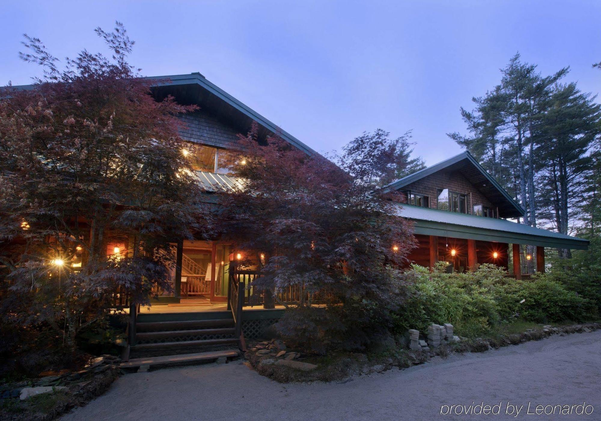 Trout Point Lodge Of Nova Scotia East Kemptville Exteriör bild